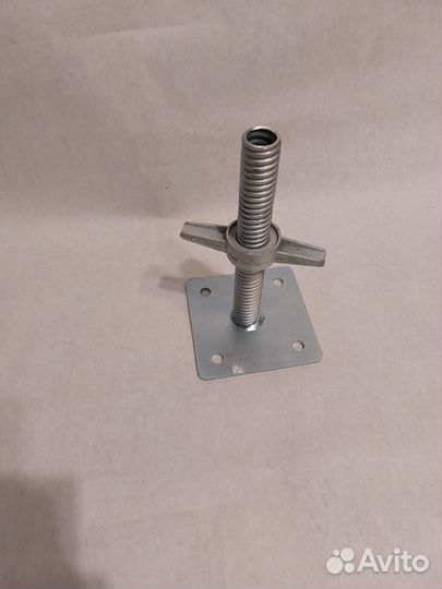 Опора винтовая