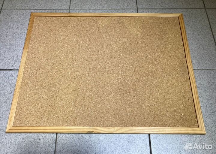 Пробковая доска 65х50см