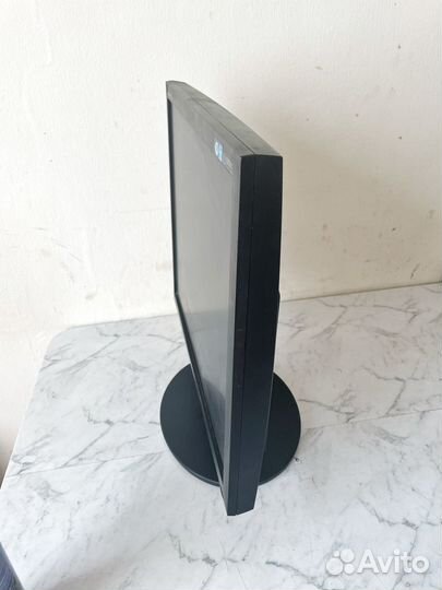 Монитор Samsung