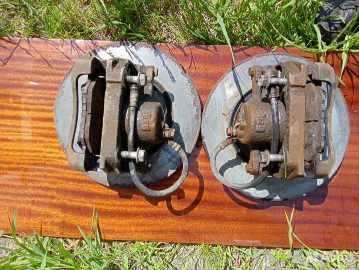 Передние тормоза Mark X/IS250