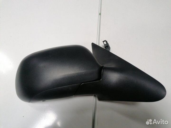 Зеркало правое Volkswagen Passat