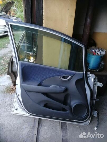 Двери левые Honda fit