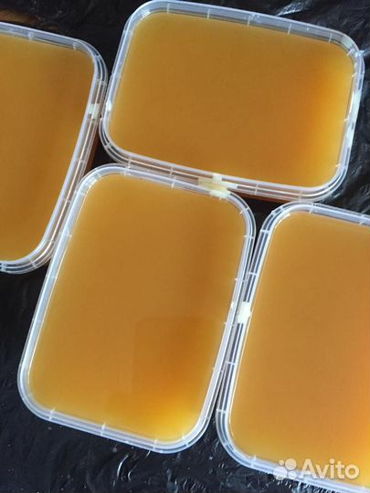 Парафин сервисный для лыж и сноубордов