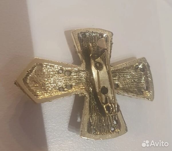 Брошь крест