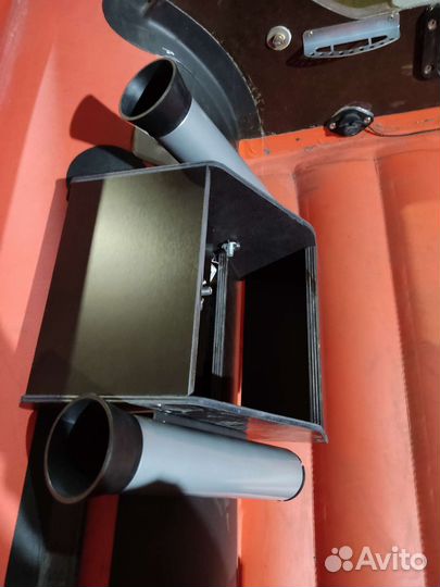 Столик на ликтрос с 2 держателями спиннинга