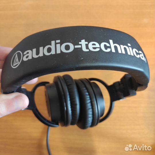 Наушники Audio-Technica ATH-M50x
