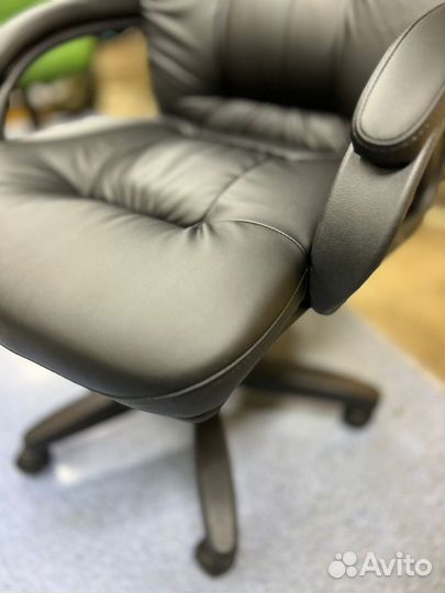 Компьютерное кресло