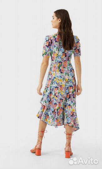 Летнее платье Stradivarius