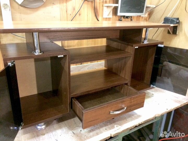 Тумбочка под плазму