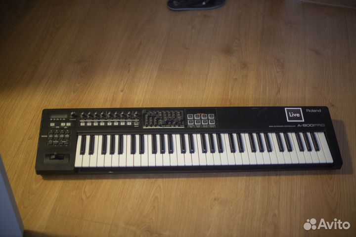 Roland A-800 Pro midi-клавиатура