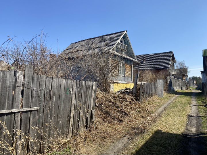 Дача 20 м² на участке 6 сот.