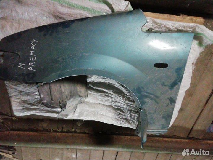 Крыло переднее левое Mazda Premacy