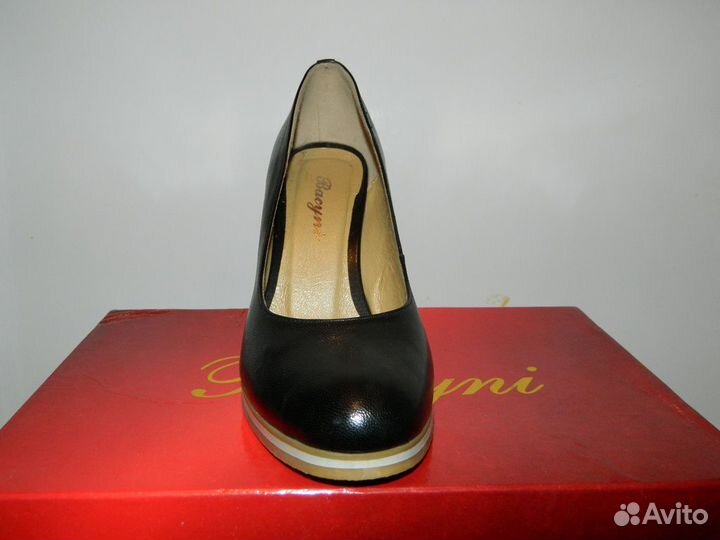Женские туфли Bacyni р-р 36 новые. кожа