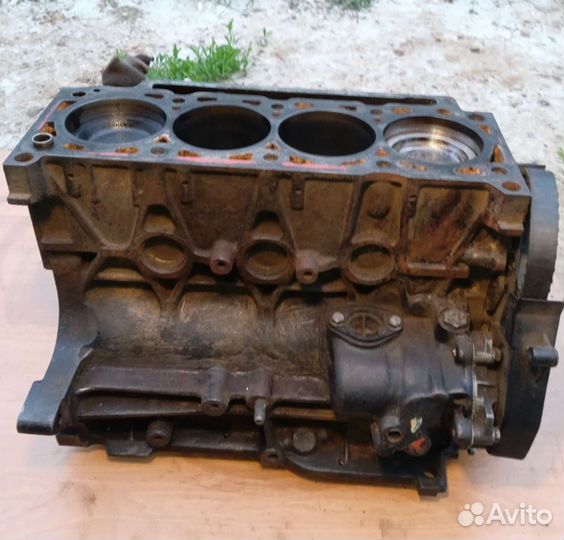 Блок головки цилиндров Renault Laguna 1 f3r 2.0