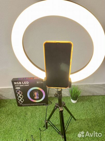 Кольцевая лампа со штативом