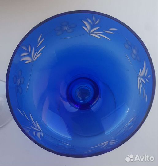 Хрустальные вазы конфетницы на ножках