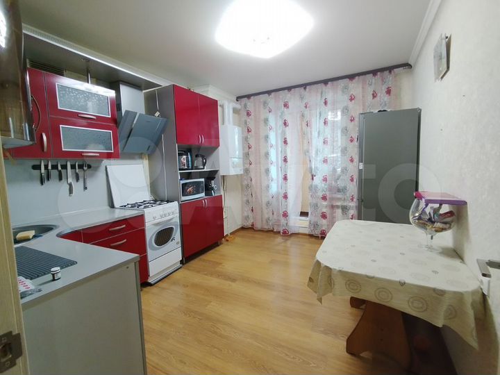 2-к. квартира, 69,7 м², 3/6 эт.