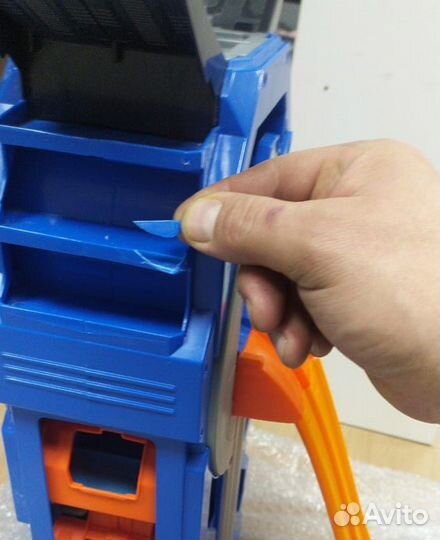 Hot wheels трек мега гараж