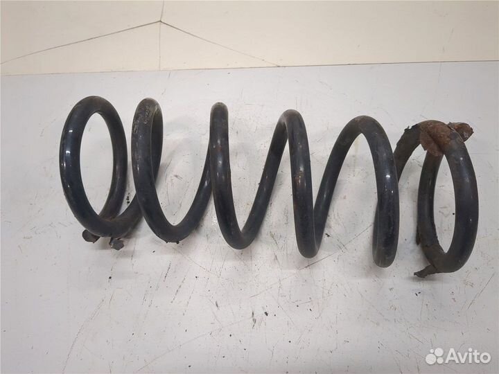 Пружина подвески Nissan Armada, 2006