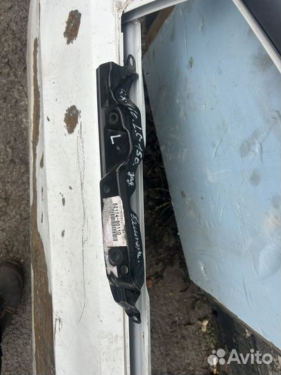 Toyota lexus кронштейн зад бампера левый новый