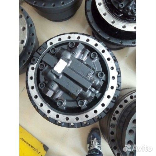 Гидромотор редуктора хода Hitachi Zx 330-5G