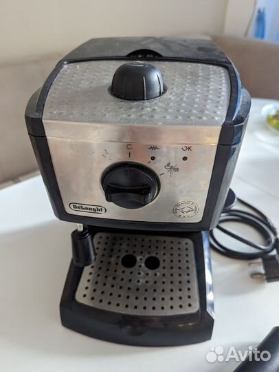 Кофеварка рожковая Delonghi EC155