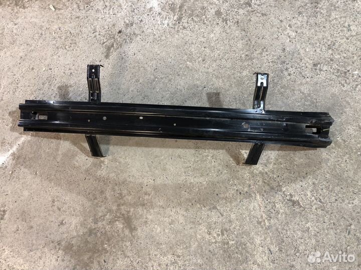 Усилитель бампера Hyundai Solaris