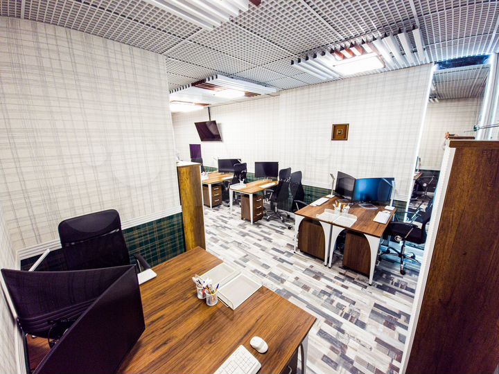 Дизайнерский видовой офис на 8 человек. Центр