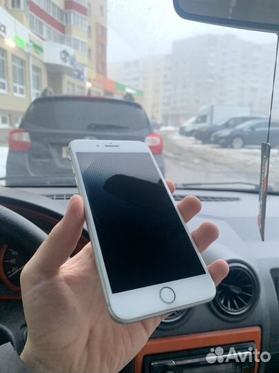 iPhone 8 Plus, 64 ГБ