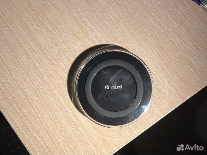 Беспроводная зарядка intro