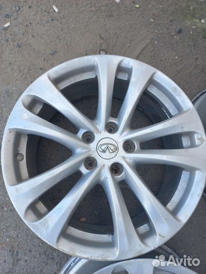 Диски R18 5x114.3 Nissan оригинал