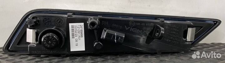 Поворотник правый Volvo FH5 84389835