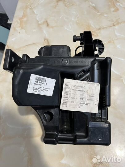 Бачок стеклоомывателя VAG