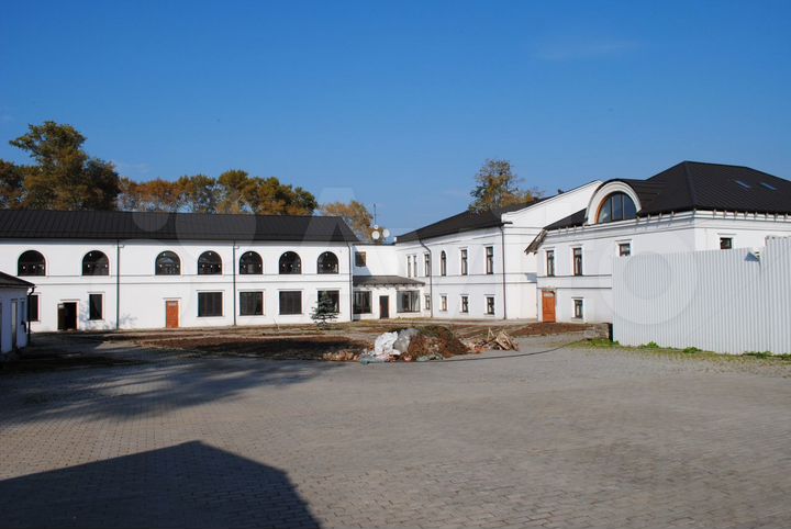 Гостиница, 1300 м²