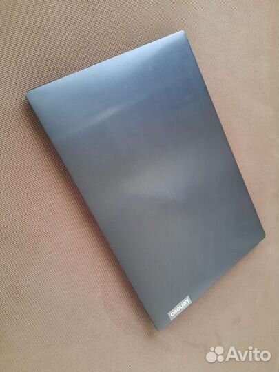 Тонкий безрамочный Lenovo Ryzen3 DDR4 SSD FHD