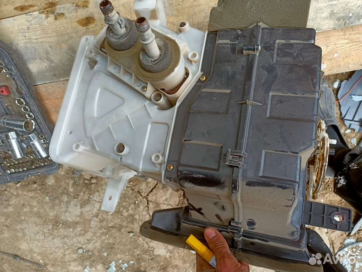 Корпус печки с радиатором Mazda familia bj