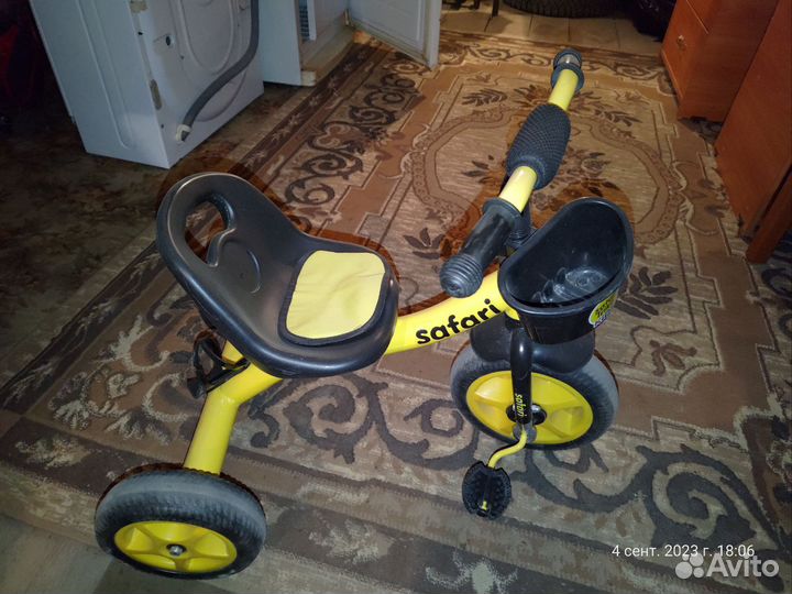 Трехколесный велосипед