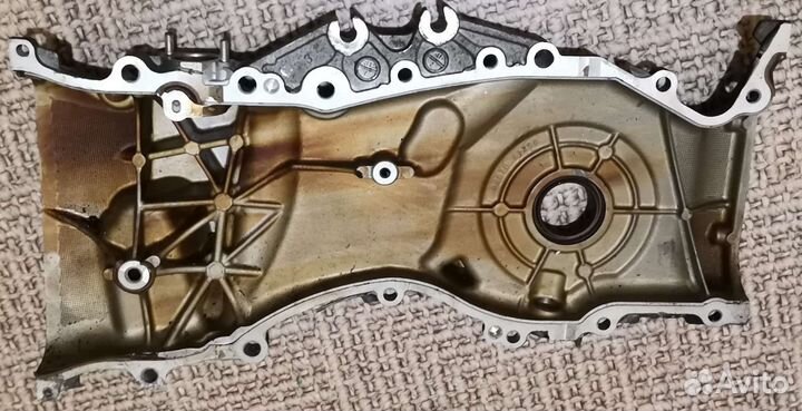 Крышка передняя двс Toyota camry v40