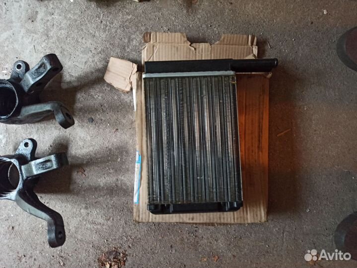 Продам запчасти на форд фиеста 2