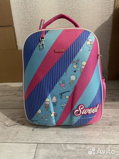 Рюкзак школьный