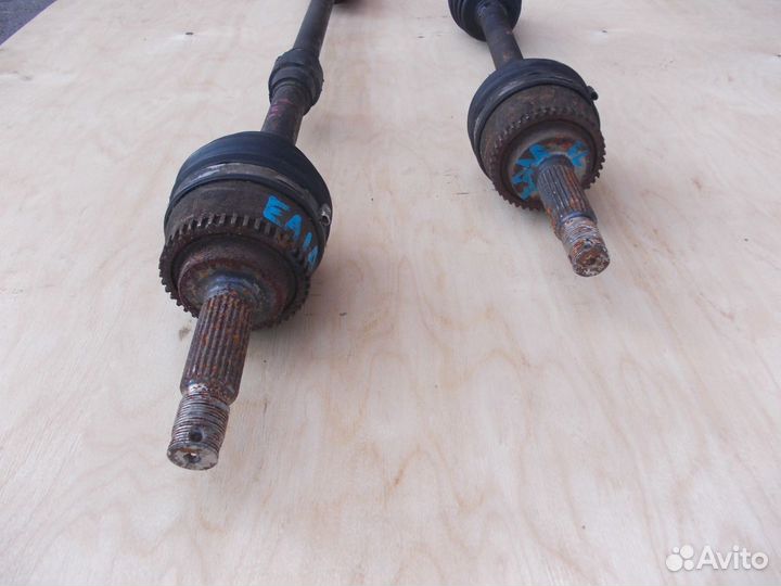 Привод передний Mitsubishi Galant 8 EA1A