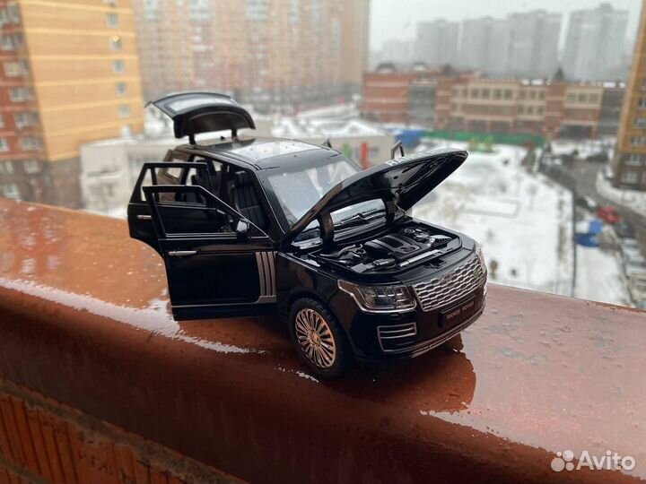 Модель Land Rover Range Rover Vogue Черный