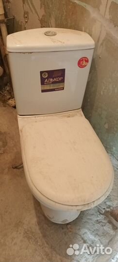 Унитаз с бачком бу