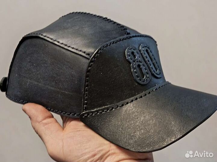 Мужская кожаная кепка