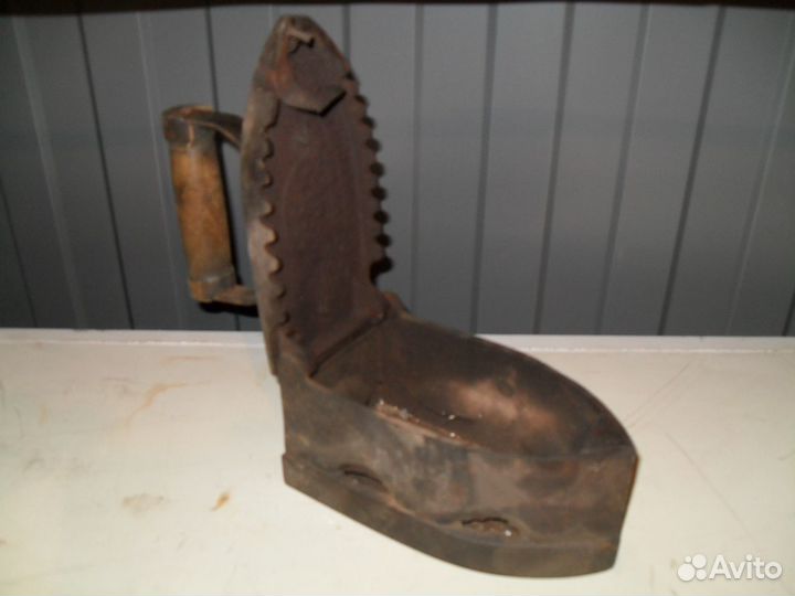 Утюг угольный