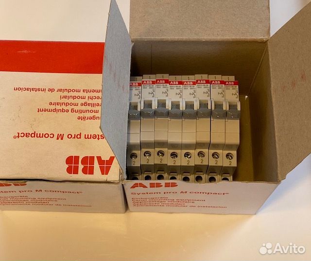 Модульные выключатели и лампы ABB