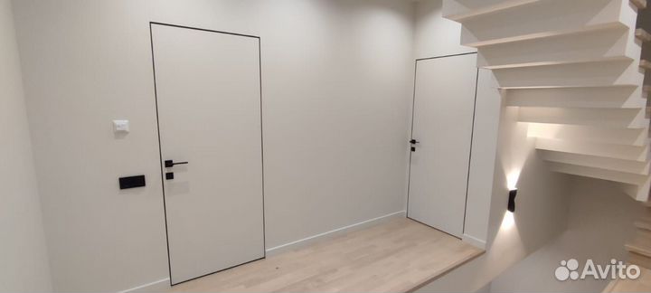 Скрытые двери invisible с черной кромкой