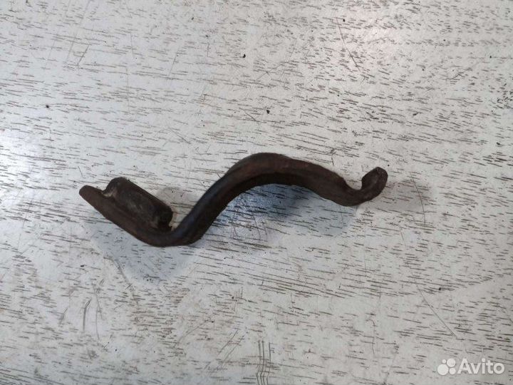 Скоба стабилизатора Volkswagen Passat B3 1993