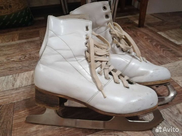 Коньки фигурные 36 размер