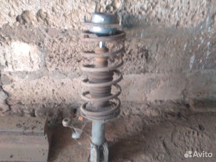 Передние стойки ваз 2110 в сборе